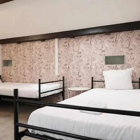 Hostel King's *