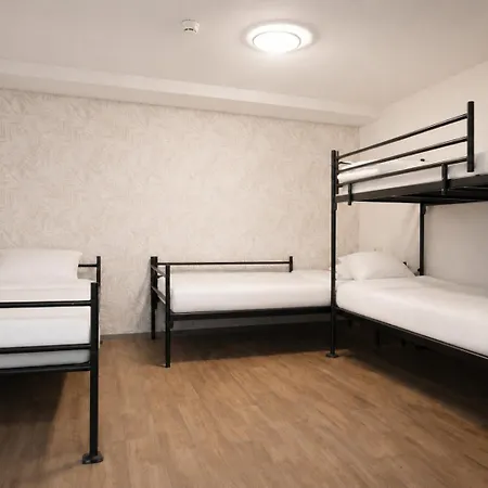 Hostel King's *